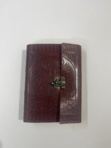Libro De Piel Color Marron Con Relieve Arbol