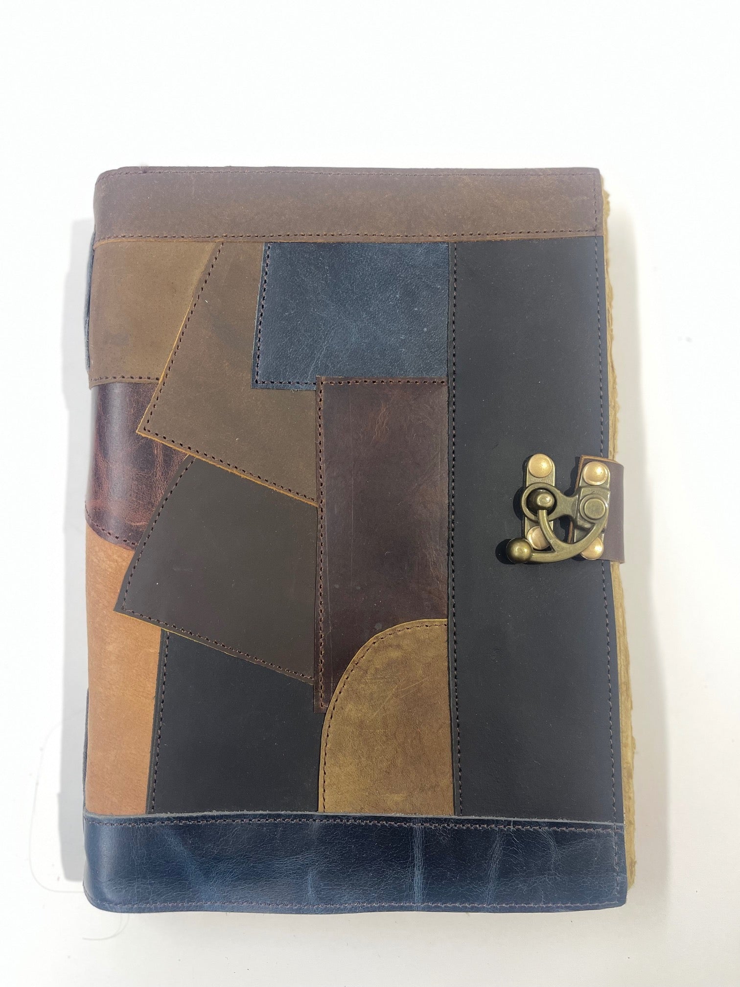 Libro De Piel Cosido Con Varios Colores