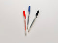 Set de 3 bolígrafos de gel punta retractil color negro, azul, rojo