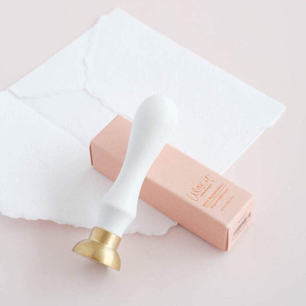 Mango De Madera Blanco Lacre By Lora Bailora