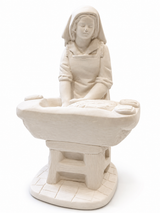 Figura de escayola Panadera amasando
